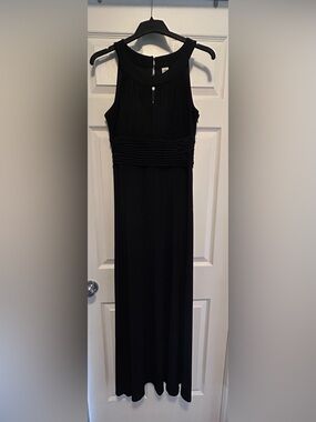 Signature by Sangria Black Sleeveless Maxi Dress